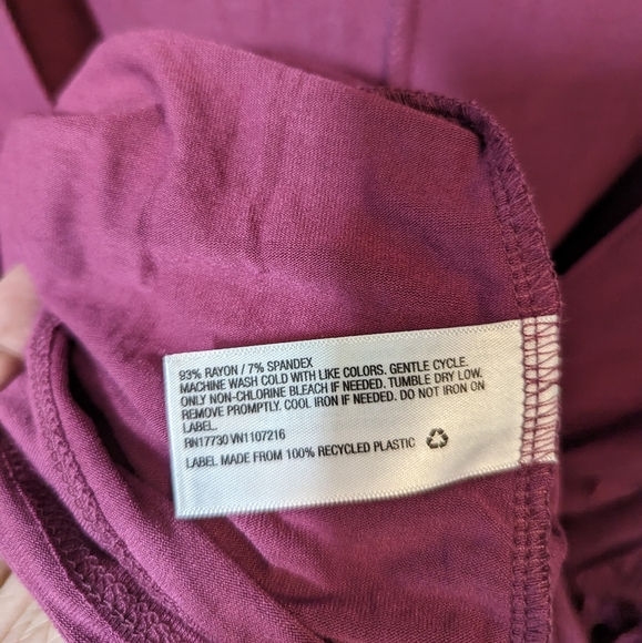 NWT wine color midi dress very flowy soft and comfortable size S Ingrid & isabel - Picture 5 of 5